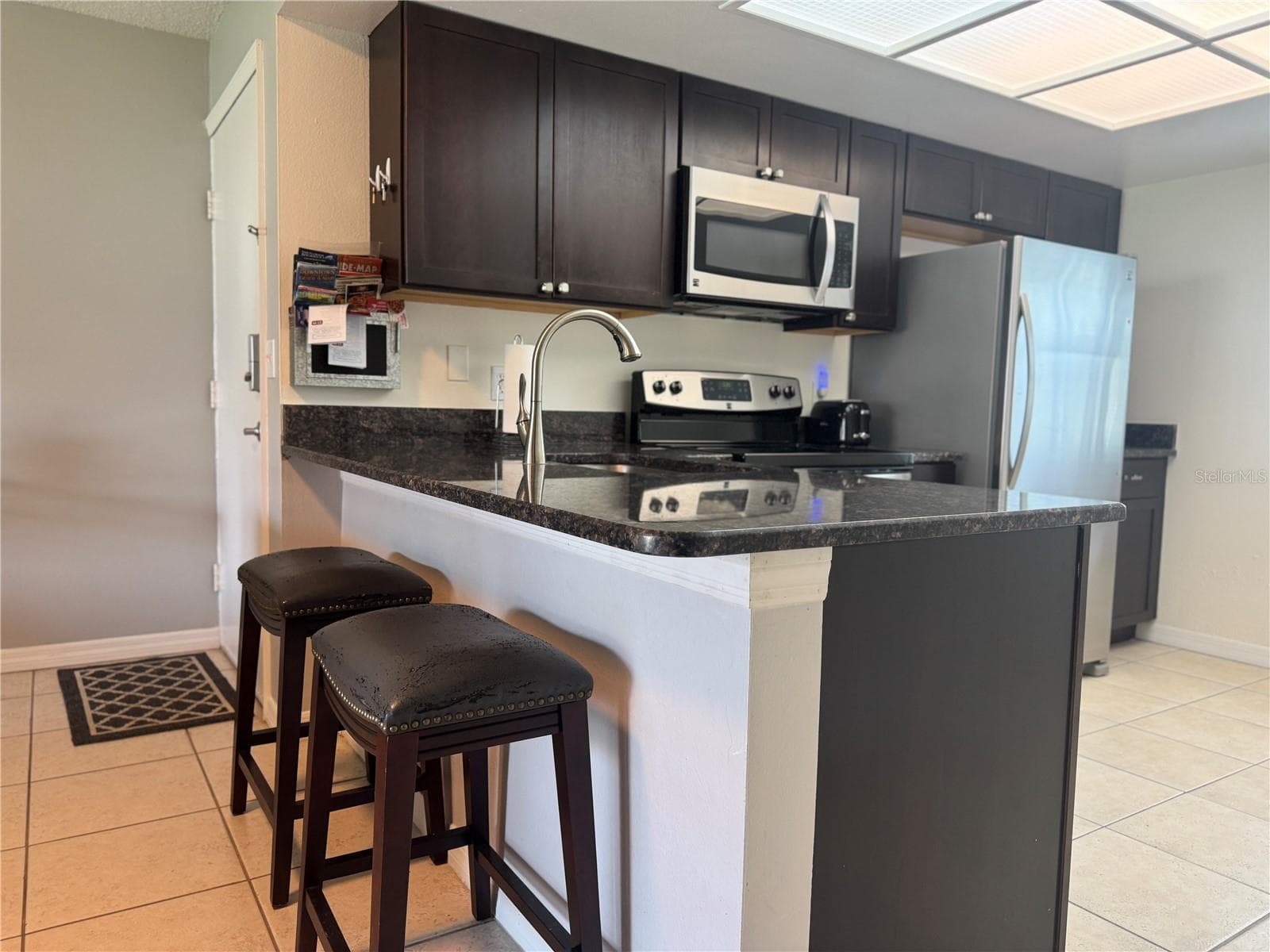 115 Windward Pl #15