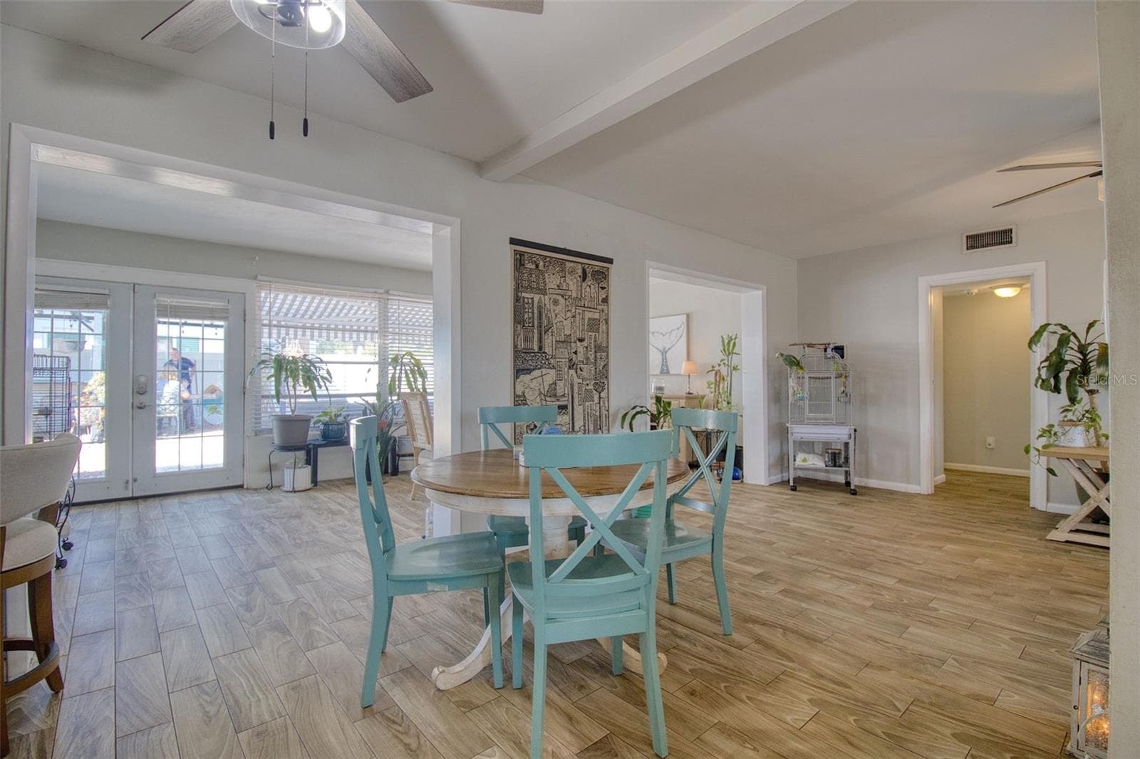 2050 Magnolia Dr photo 4