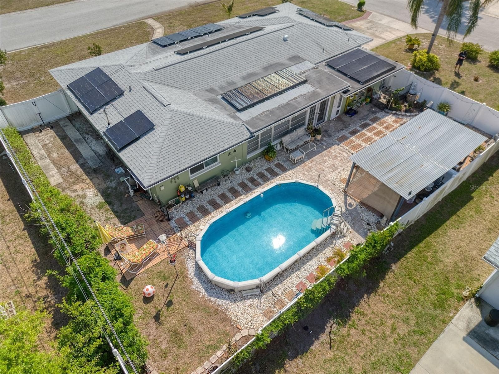 2050 Magnolia Dr photo 5