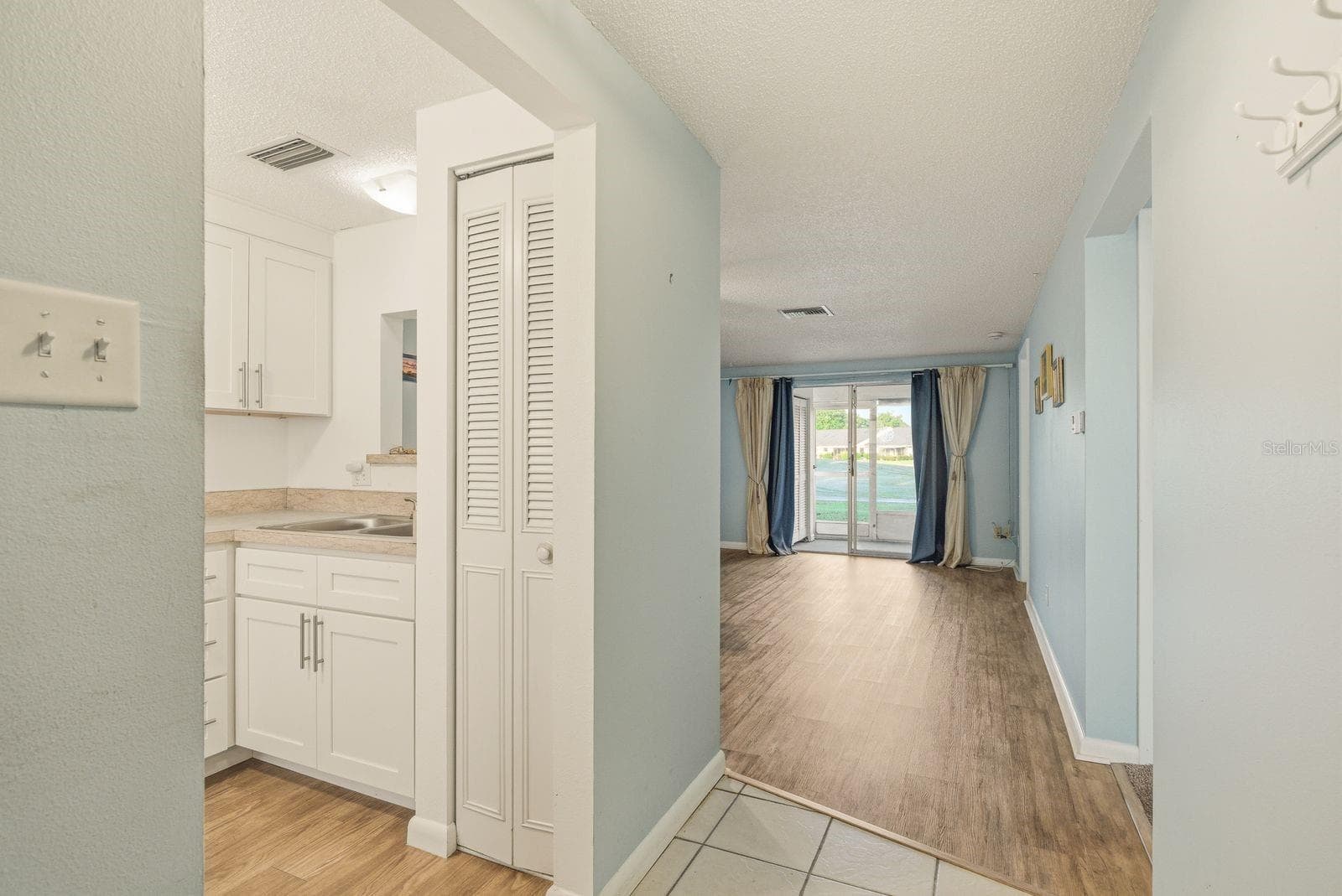 3309 Trophy Blvd photo 3