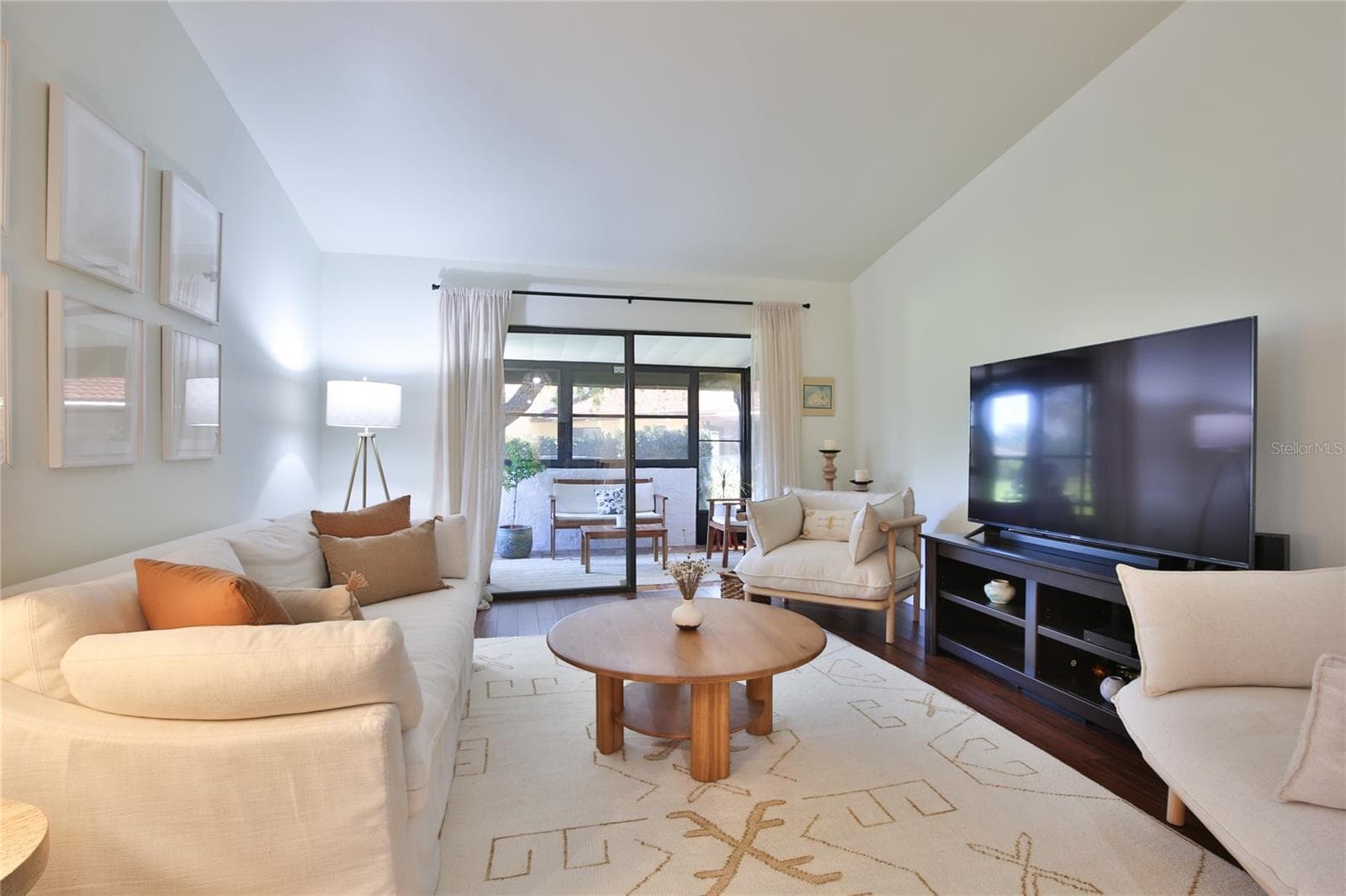1411 57th St W #1411 photo 4