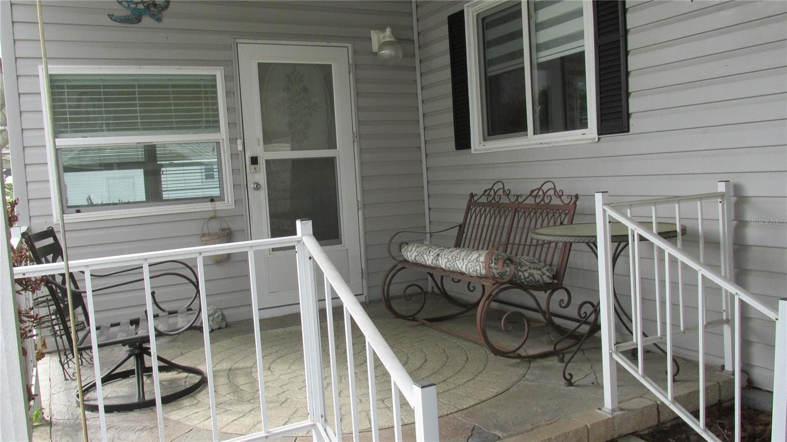 102 Newcastle Blvd photo 5