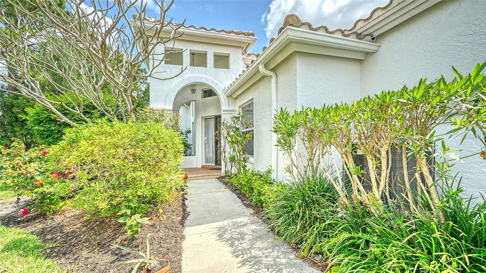 4141 Entrada CT photo 4