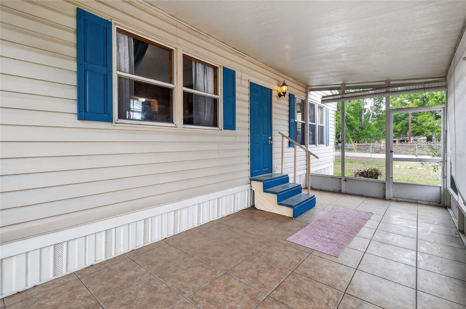 4710 Village Dr photo 3