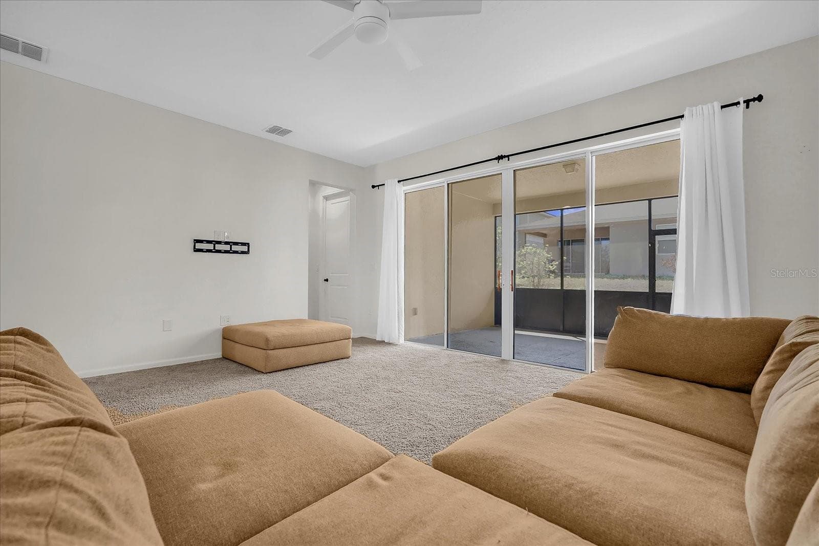 551 Lake Smart Blvd photo 5