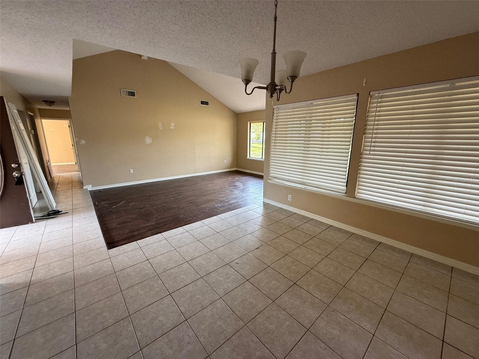 9085 Heather Blvd photo 4
