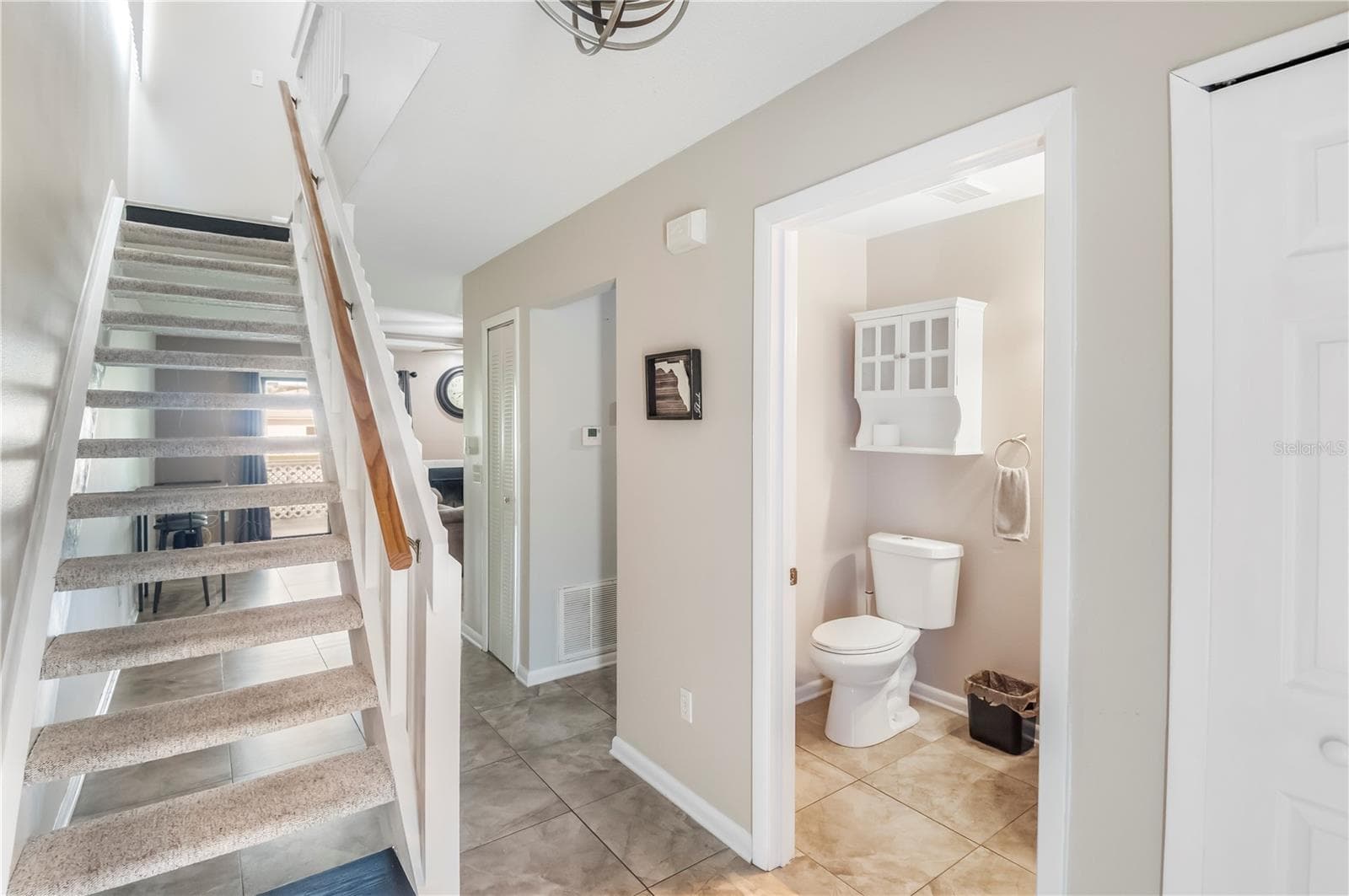 321 Orange Blossom Dr photo 5