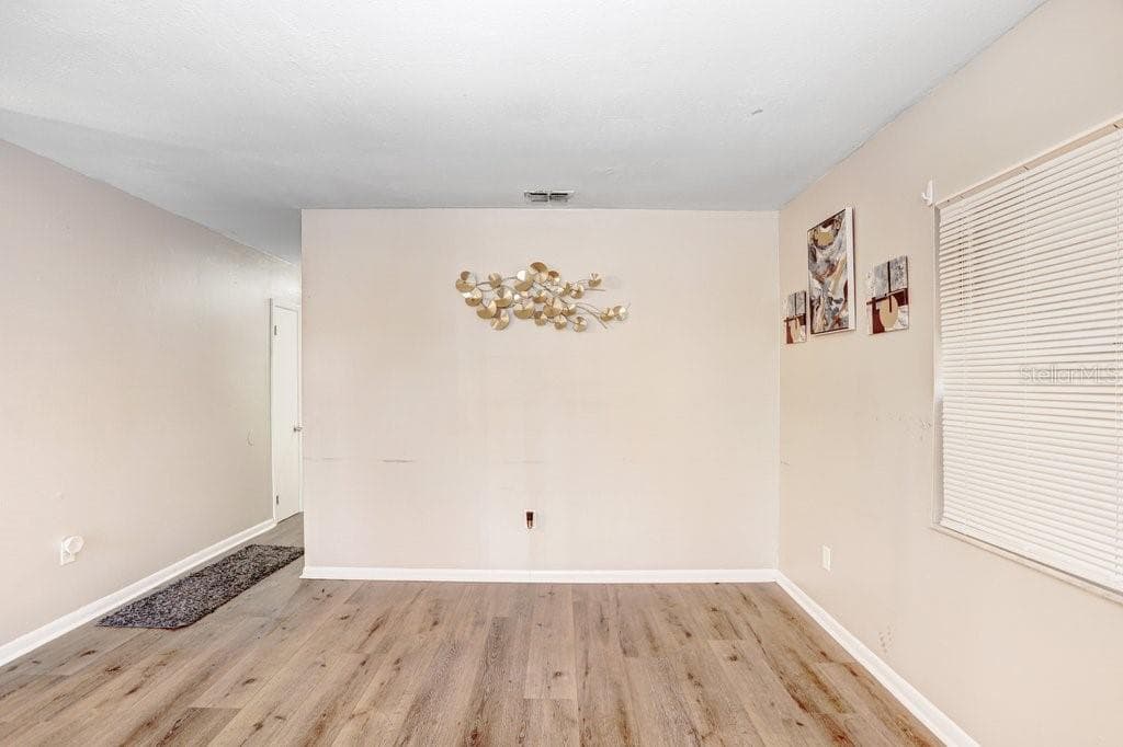 3611 E Clifton St photo 3