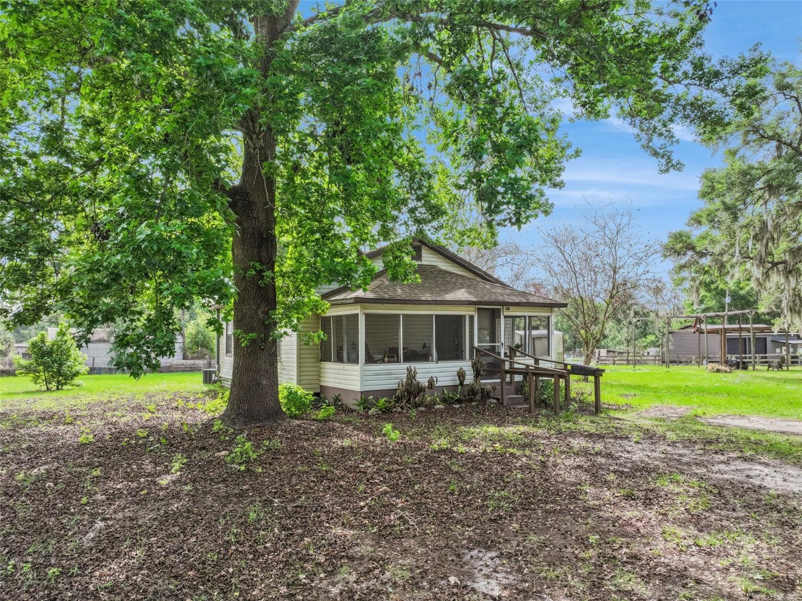 4125 Lavon Reynolds Ln photo 2