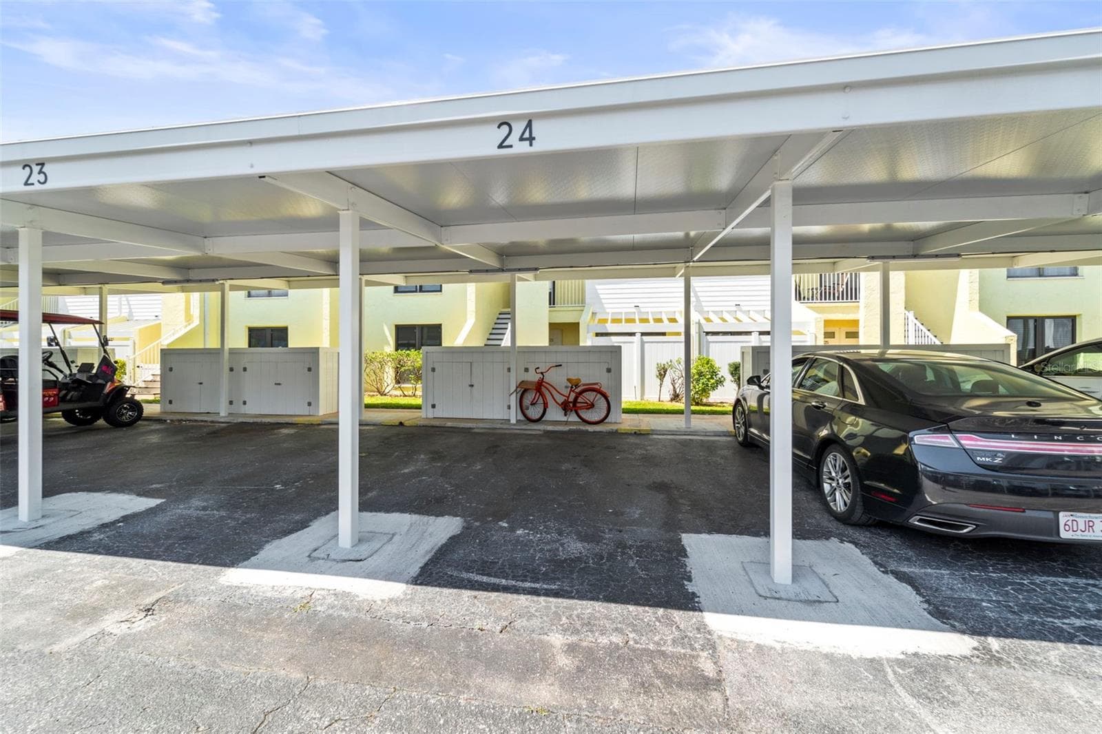 1 Windrush Blvd #24 photo 4