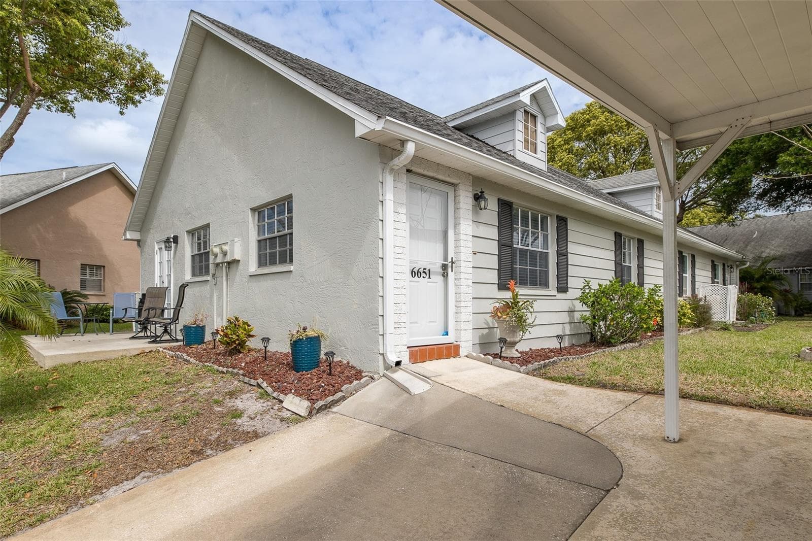 6651 Timbercove Ln photo 3