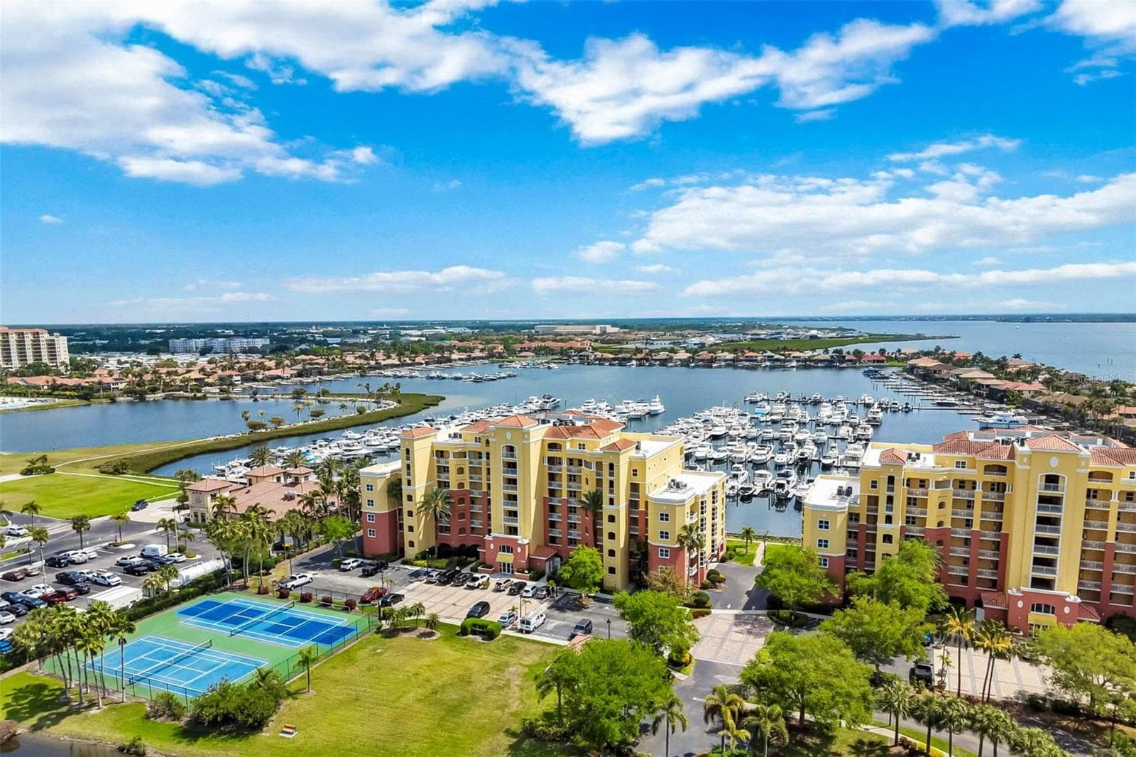 606 Riviera Dunes Way #601