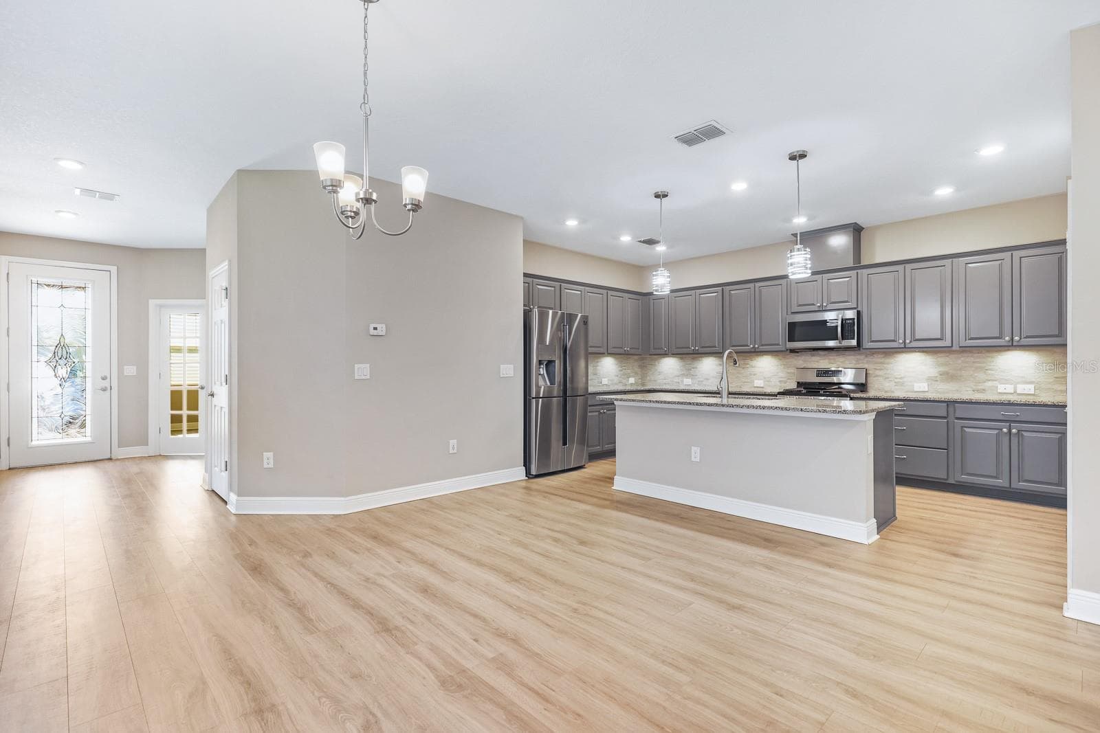 13892 Kingfisher Glen Dr photo 5
