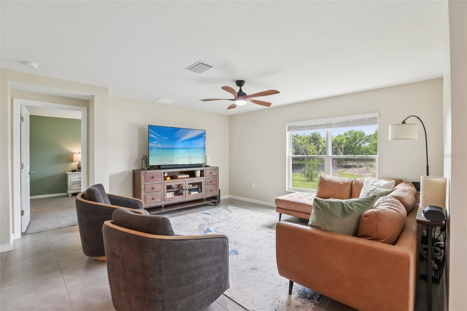 1804 Tahitian Sunrise Dr photo 4
