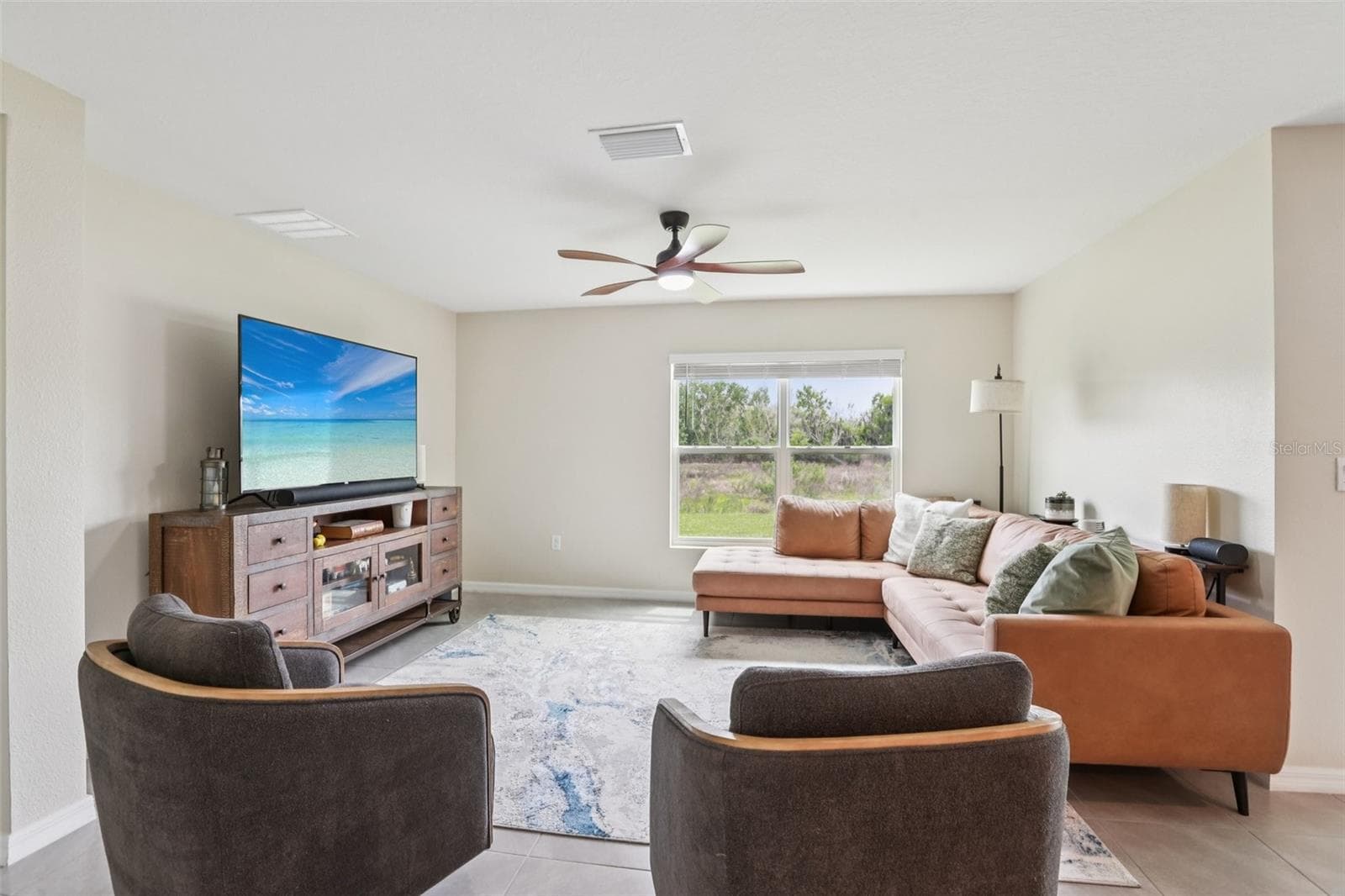 1804 Tahitian Sunrise Dr photo 5
