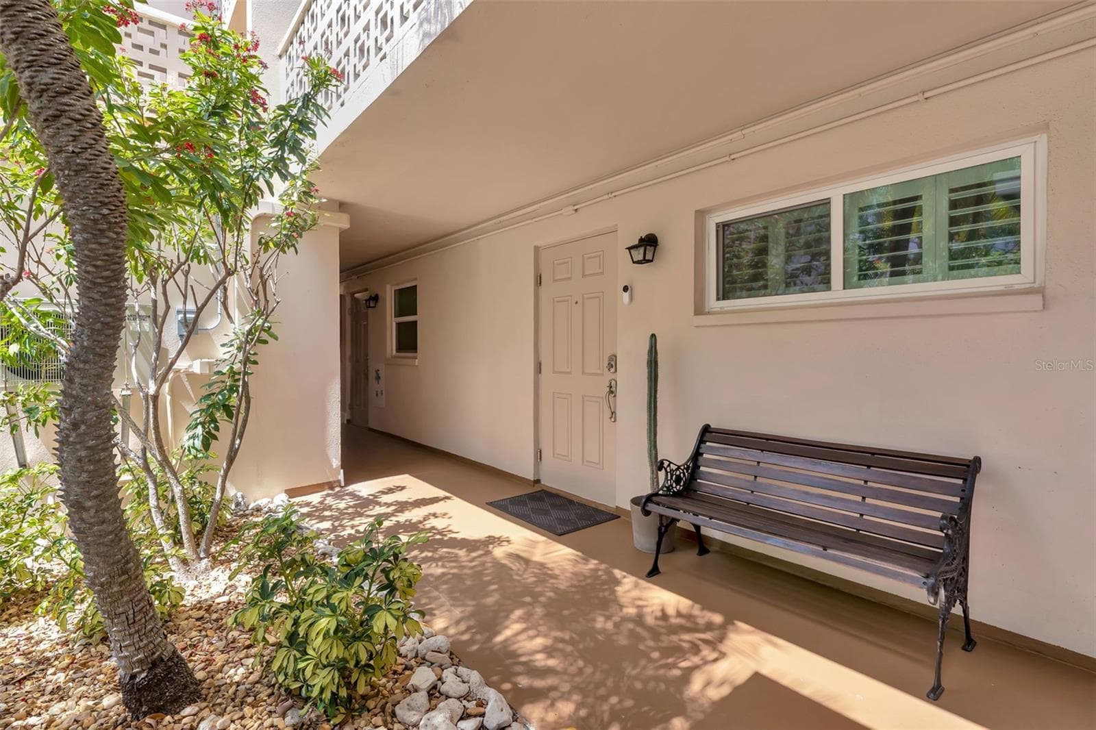 620 Edgewater Dr #102 photo 3