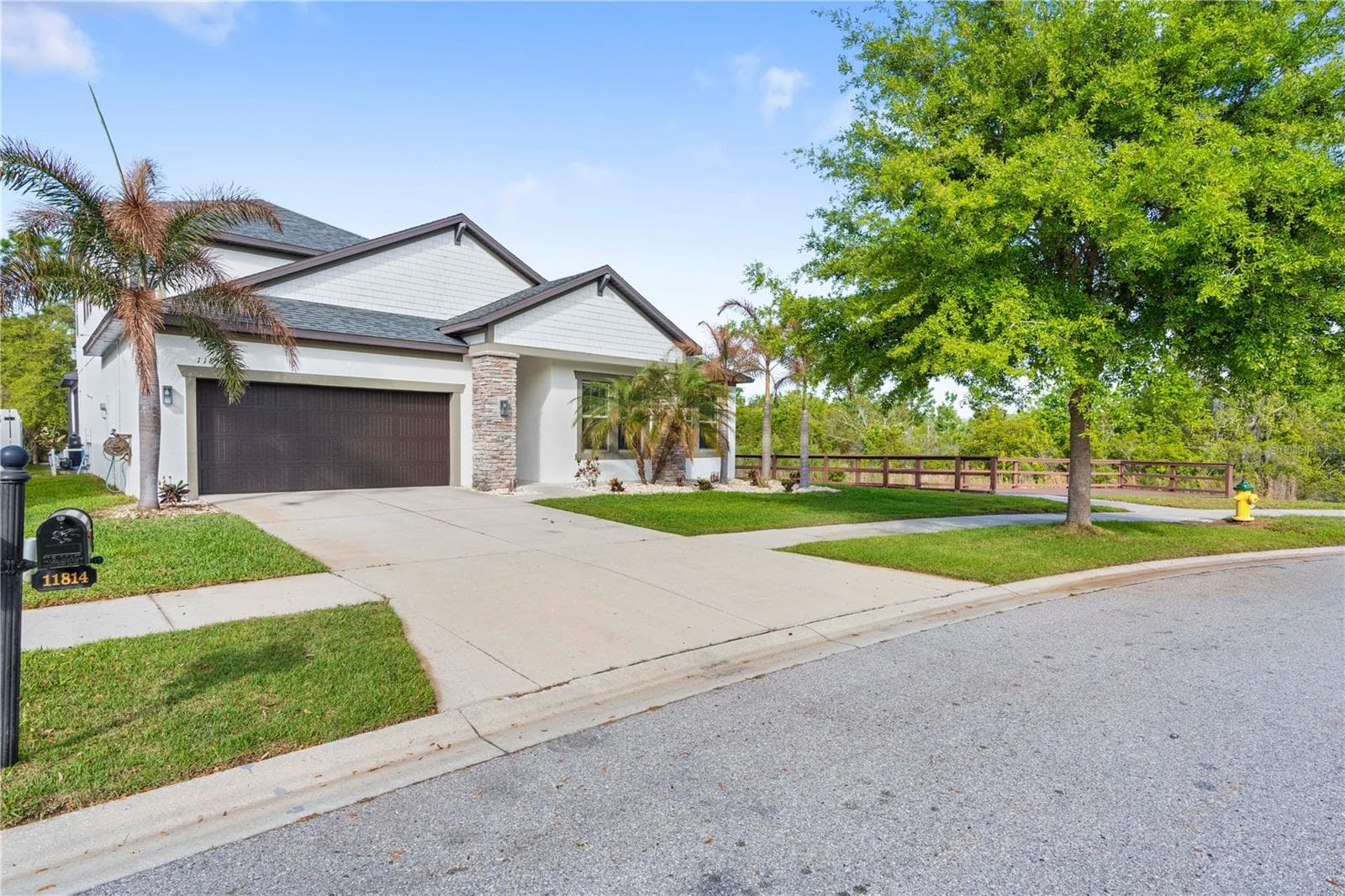 11814 Cross Vine Dr photo 5