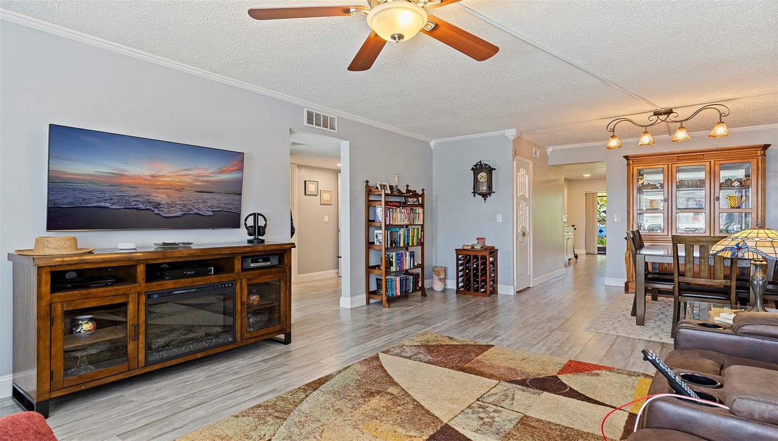 4910 Bay St NE #310 photo 4