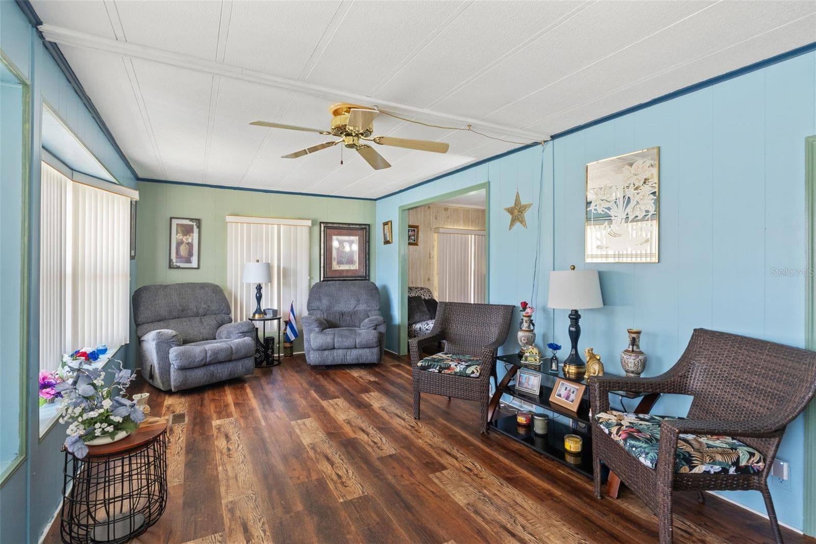 8427 Highpoint Blvd photo 5