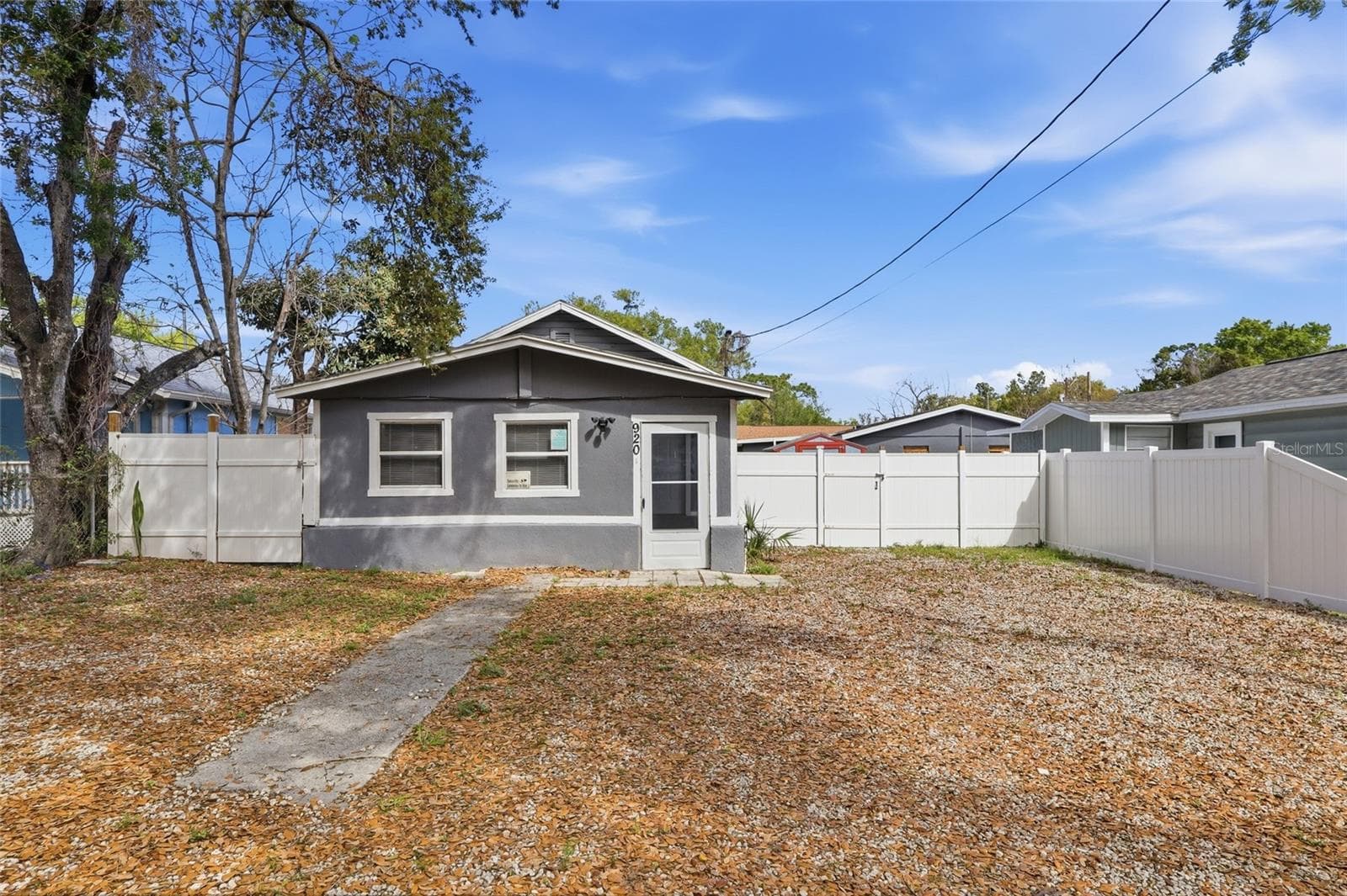 920 E Annie St photo 3