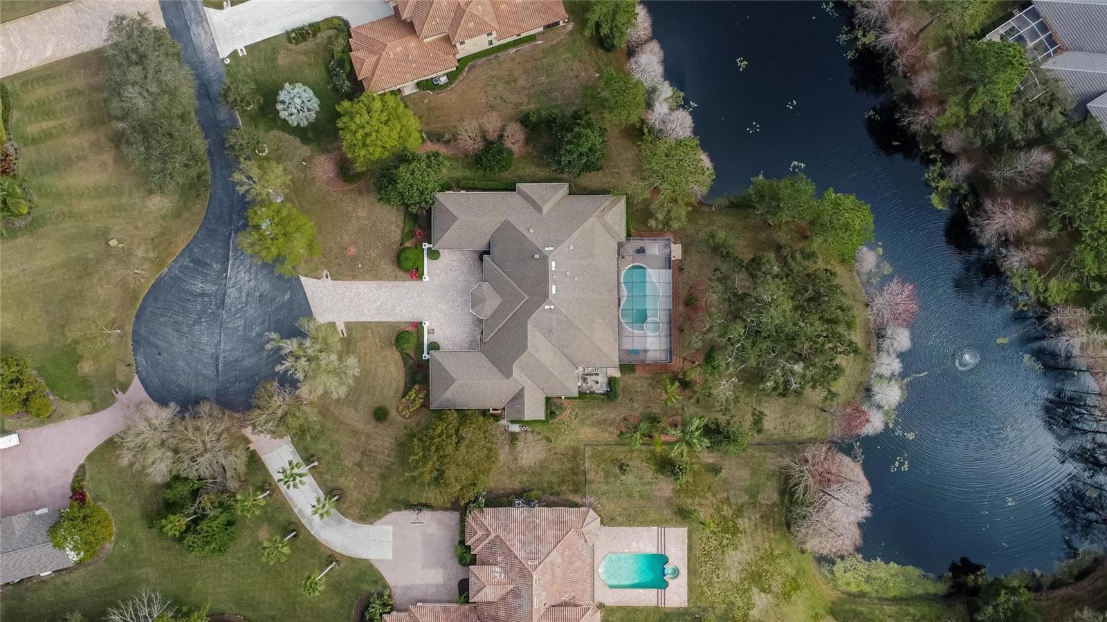 8510 Kentucky Derby Dr photo 4