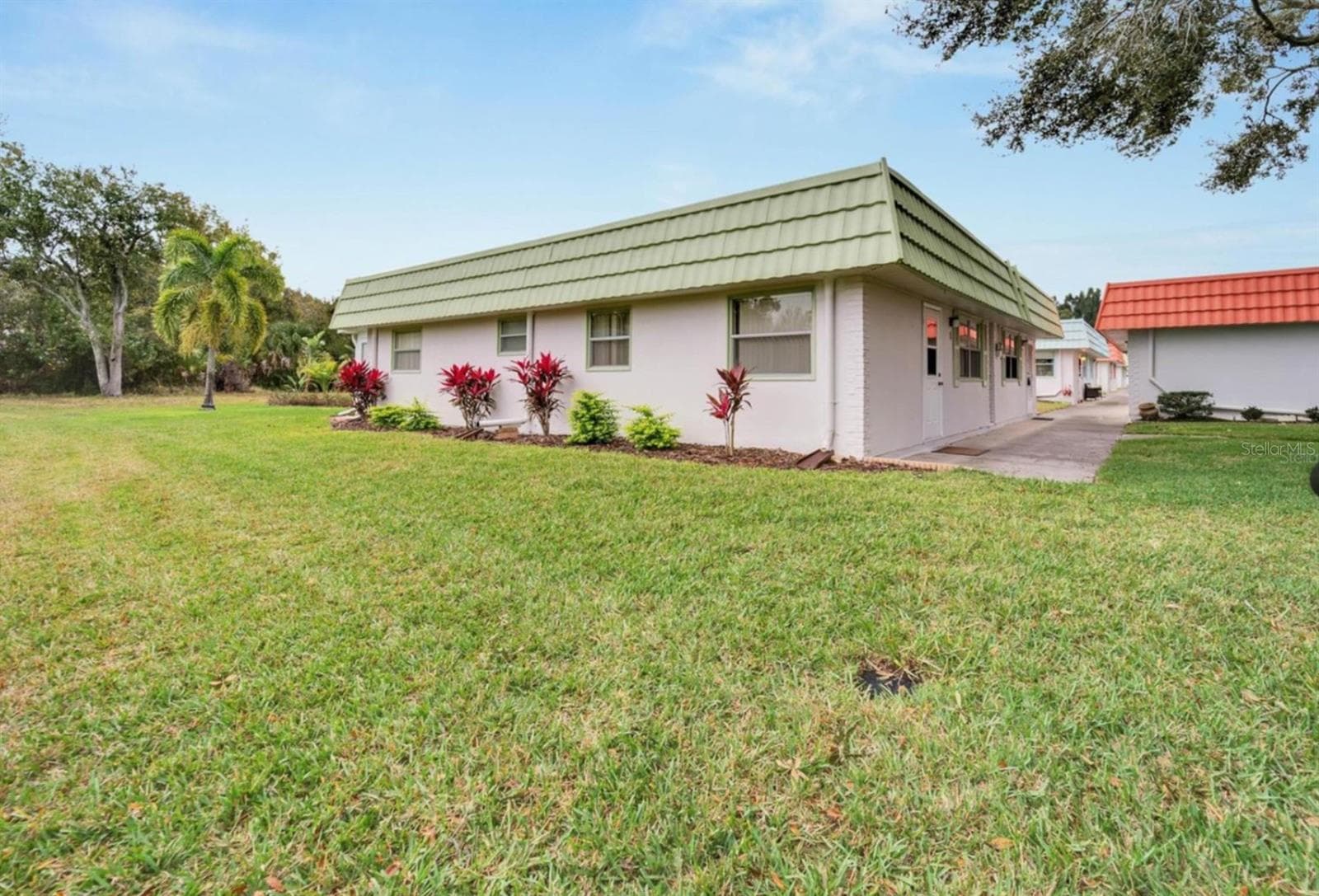 1802 Bedford Ln #1 photo 3