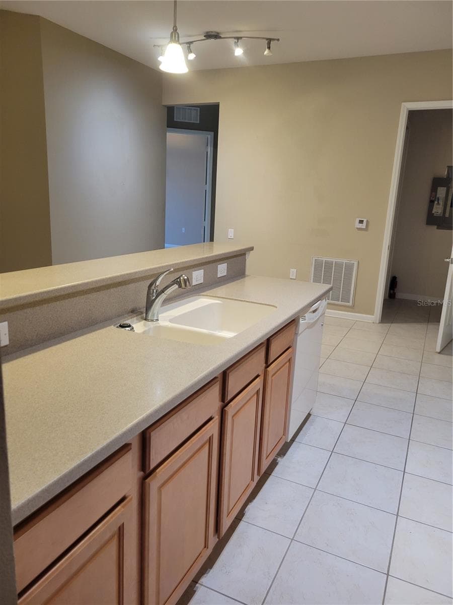 7905 N Seminole Blvd #3404 photo 4