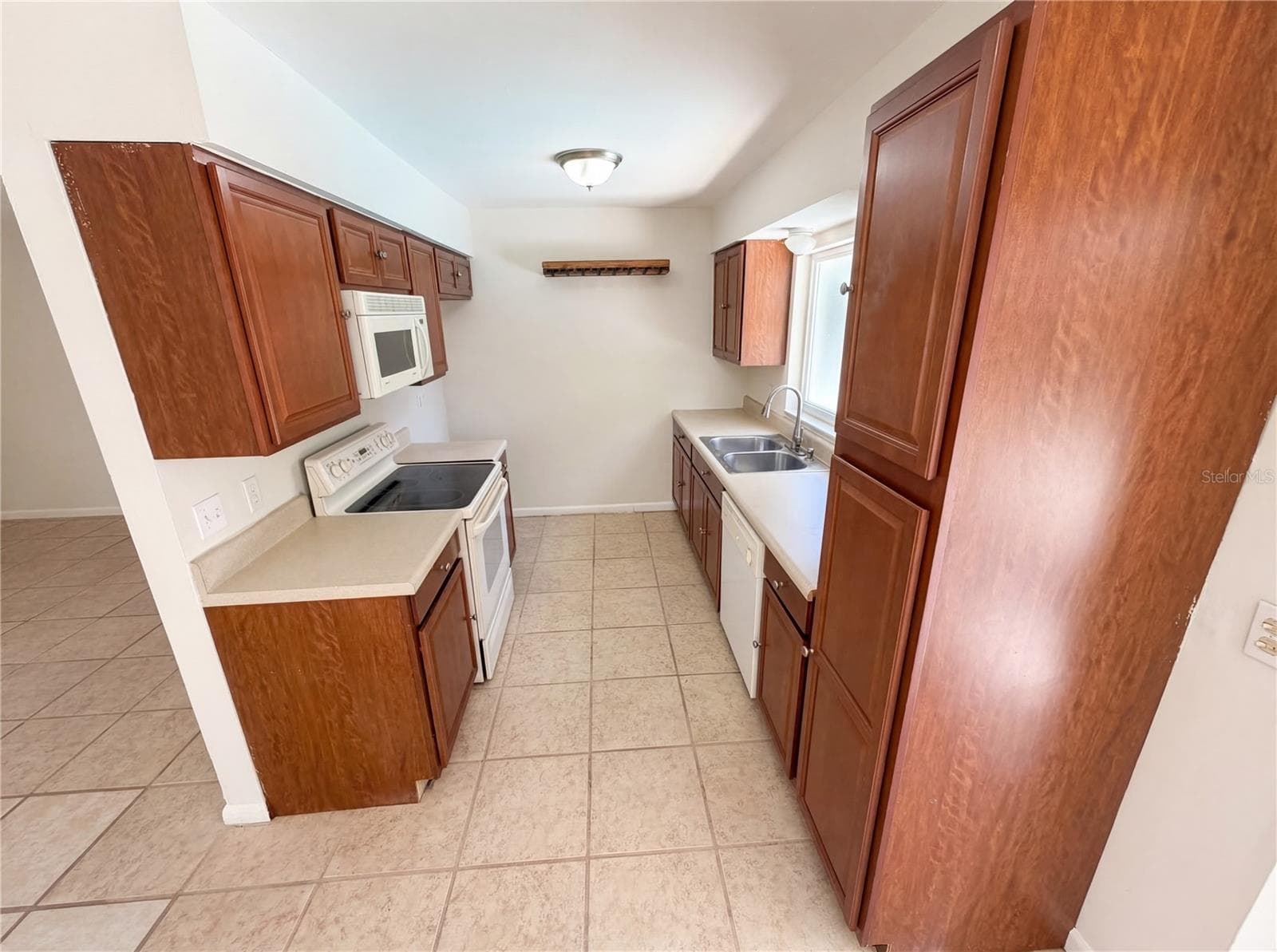 909 Winchester CT