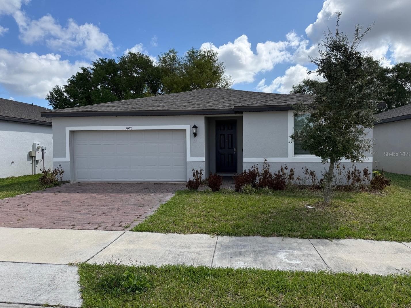 3098 Laurel Oak Ln