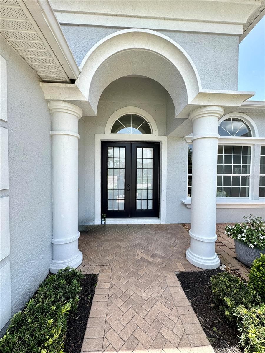 1539 Ormond Ter photo 3