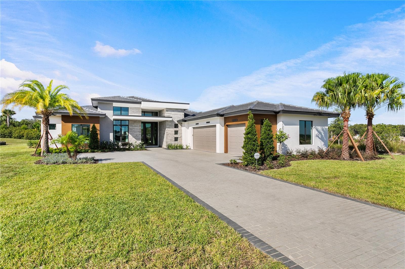 11292 Kingly Ln