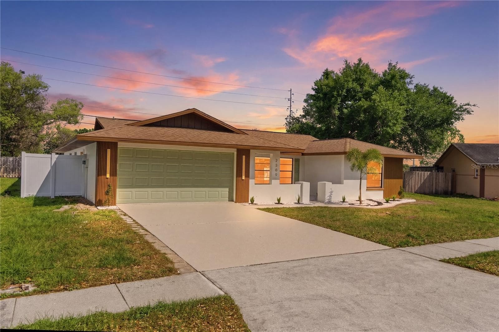 2309 Pin Oak Ln E photo 4