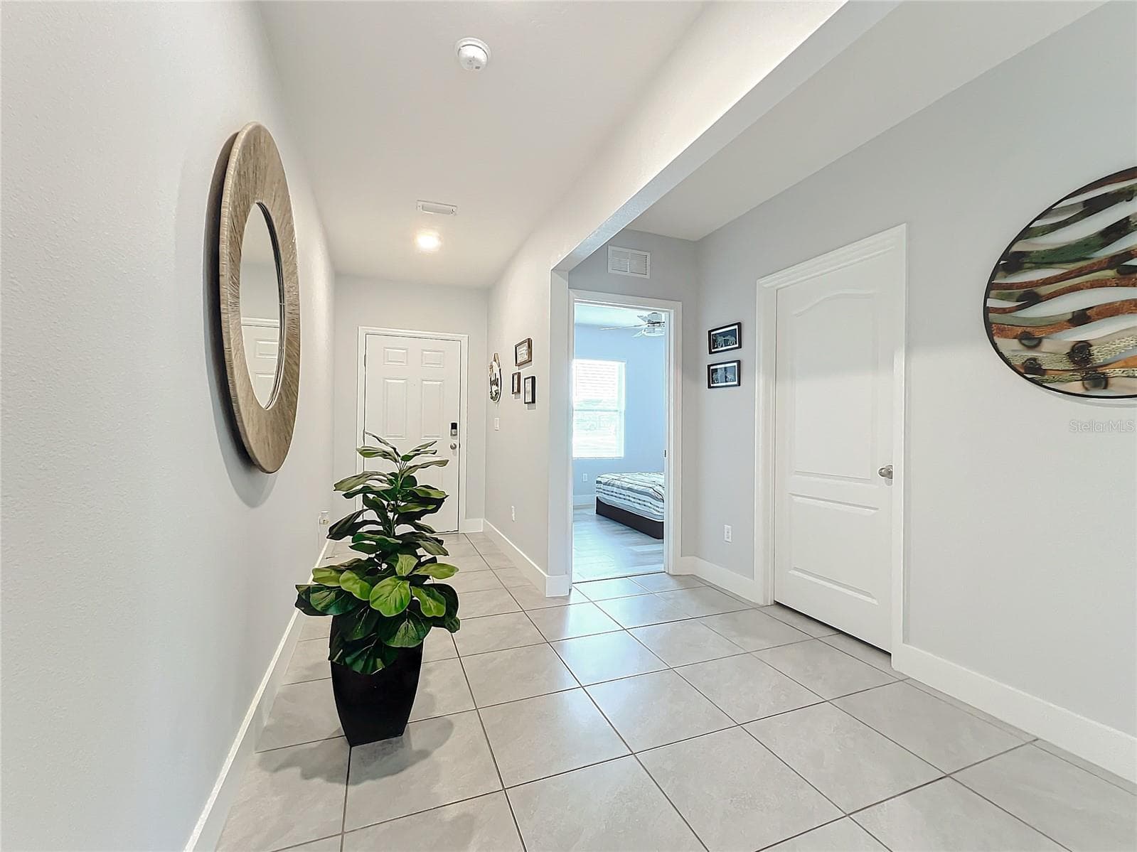 440 Burnham Cir photo 5
