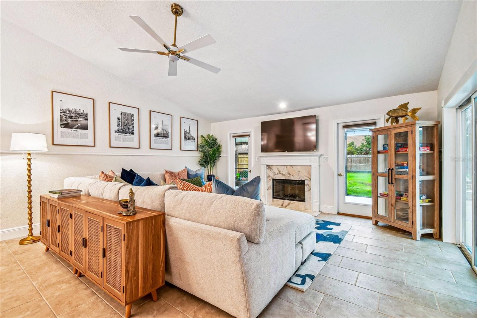 10503 Nile CT photo 4
