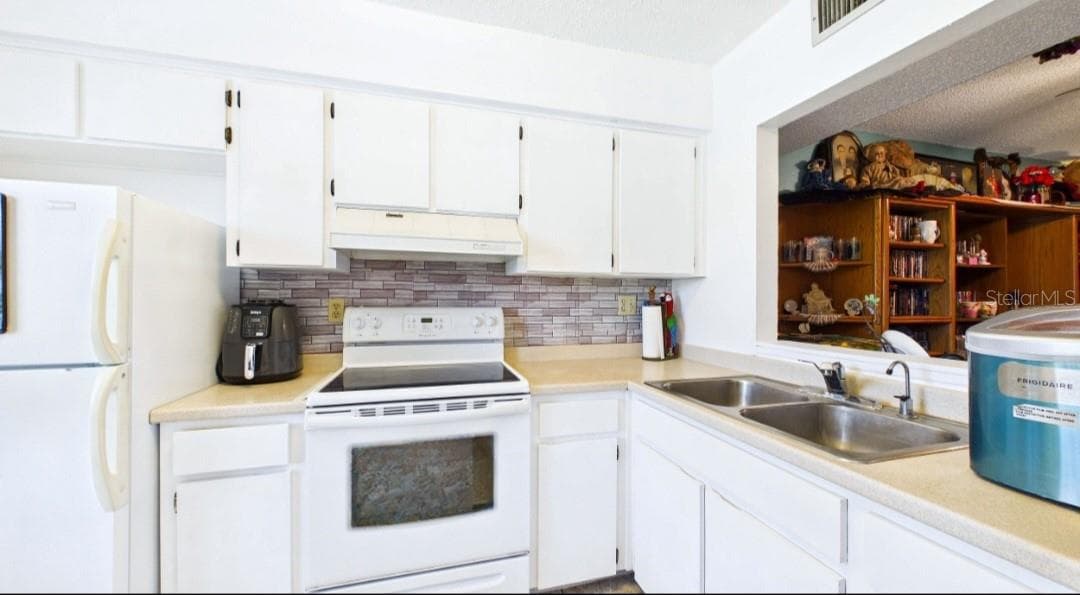 11117 Pembridge CT #2 photo 3