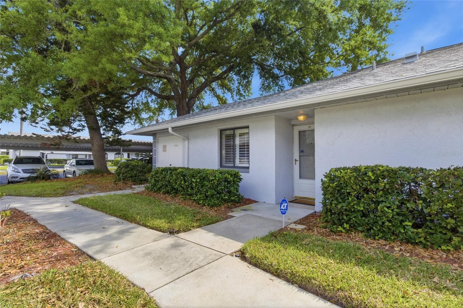 2701 Countryside Blvd #101
