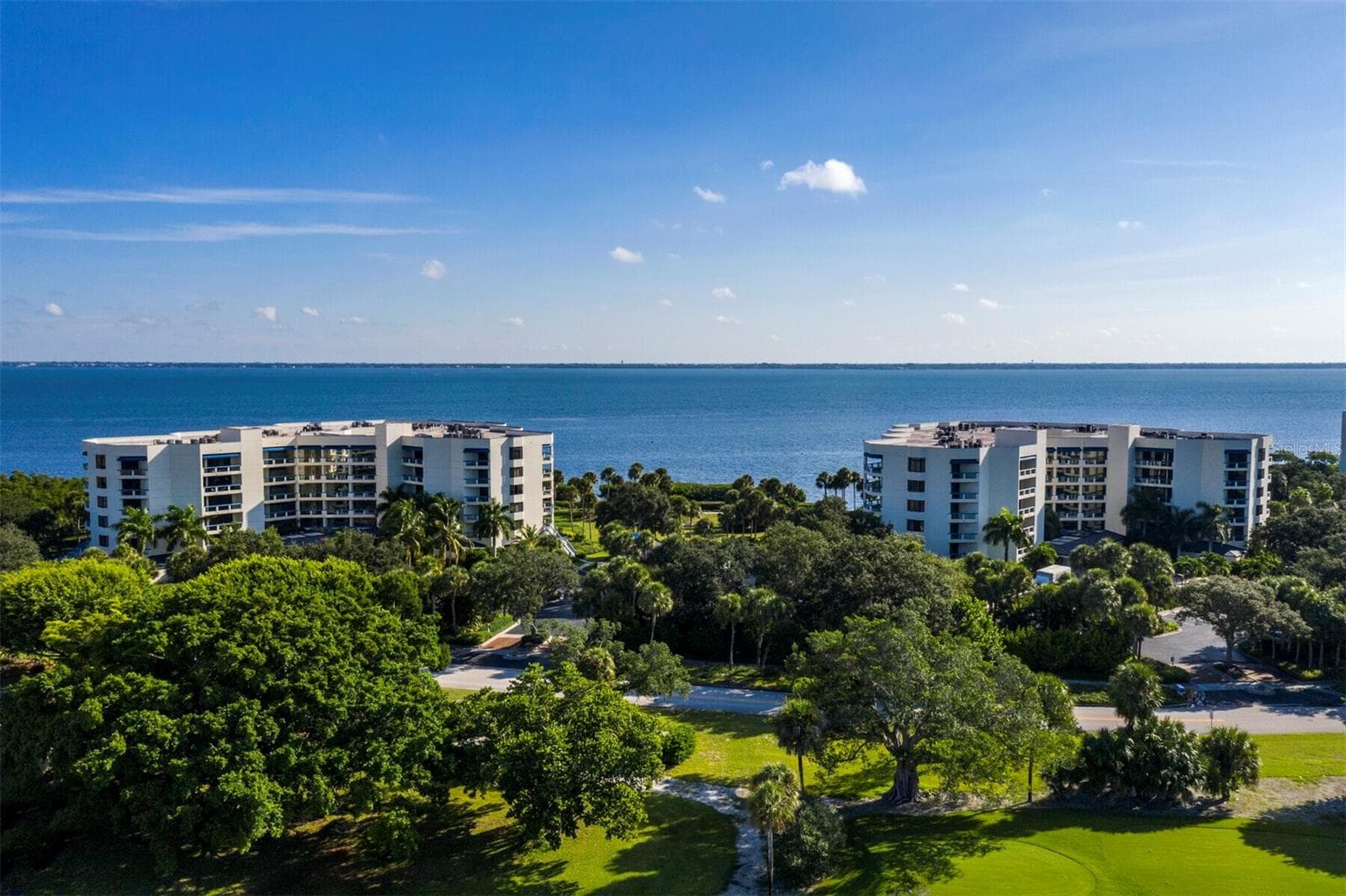 2020 Harbourside Dr #417