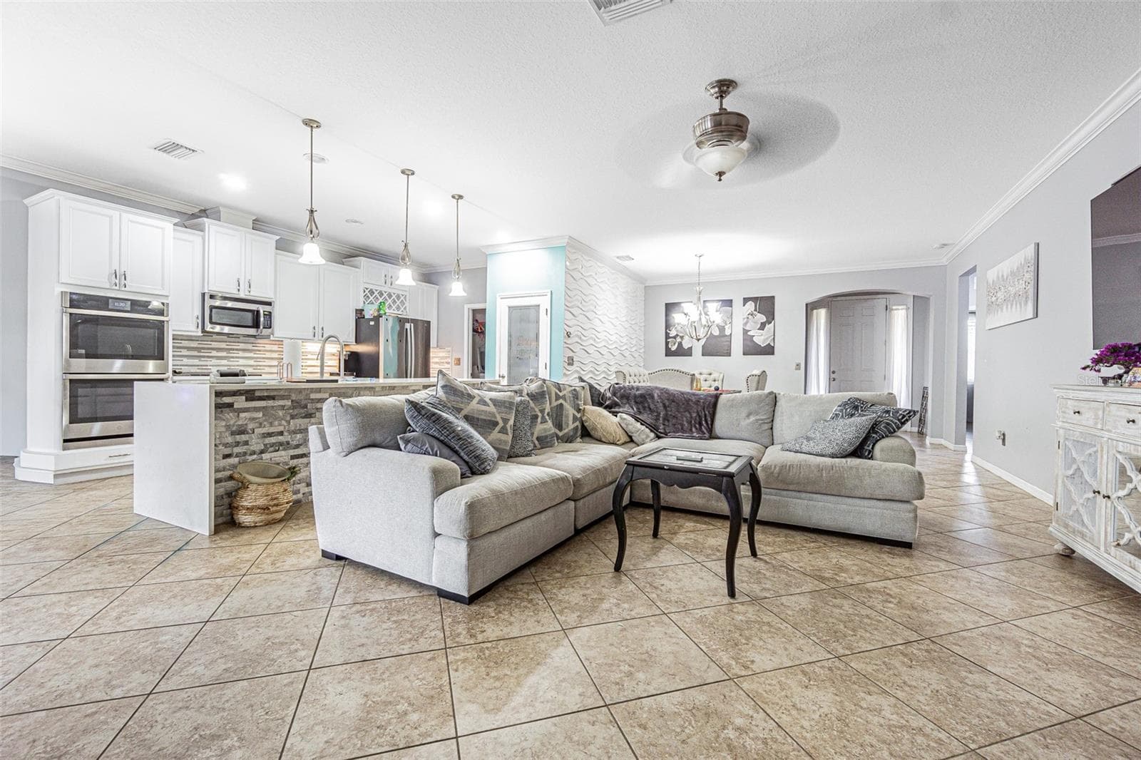 10627 Scenic Hollow Dr photo 5