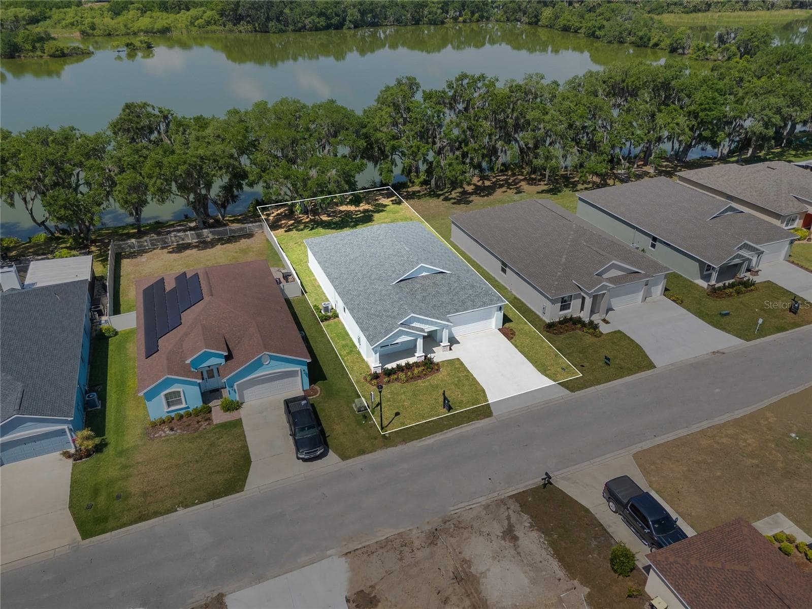 4545 Fairway Oaks Dr photo 3