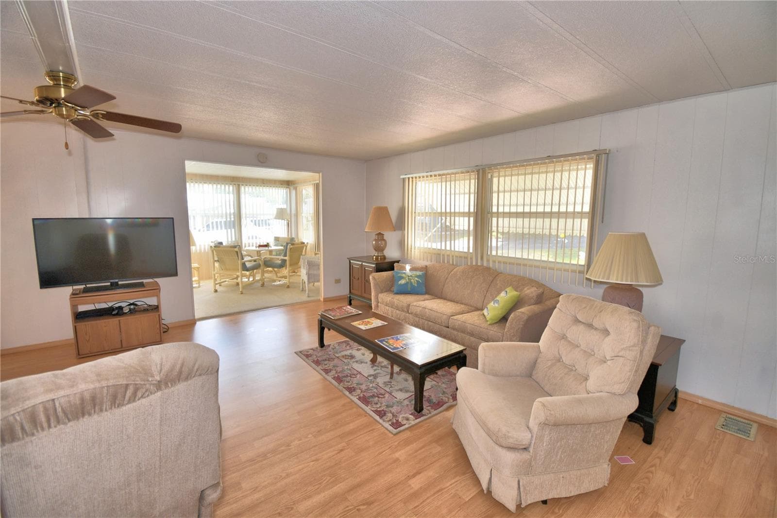 169 Paradise Ln photo 4