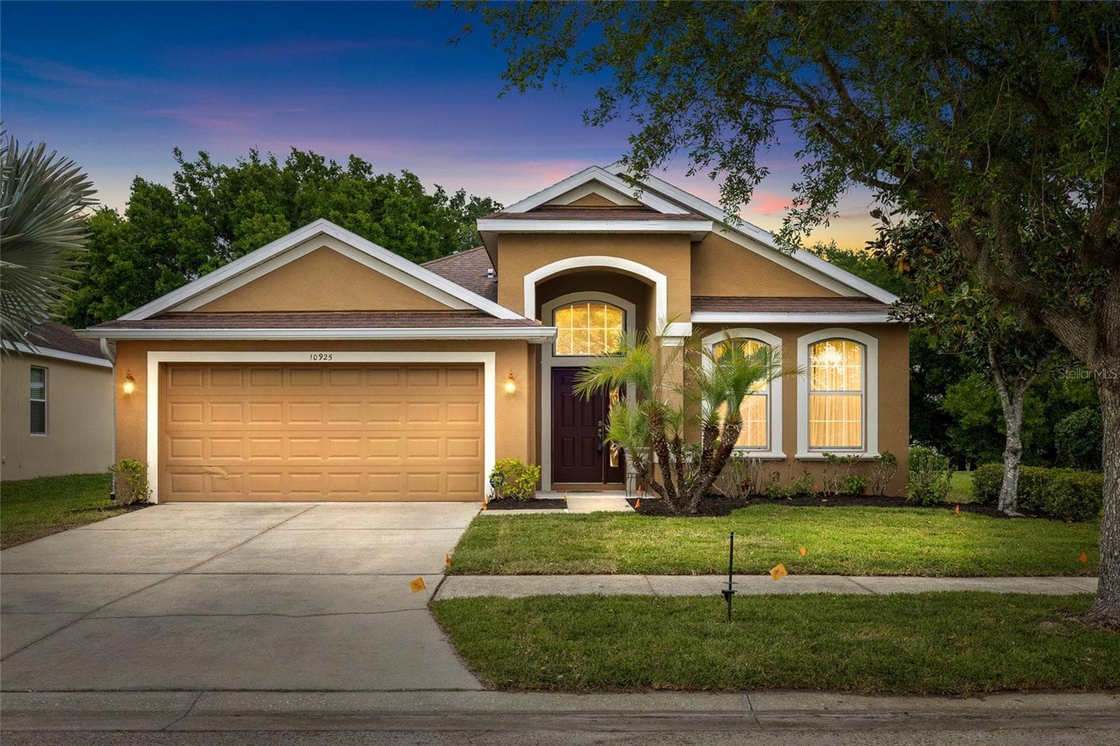 10925 Rockledge View Dr photo 3