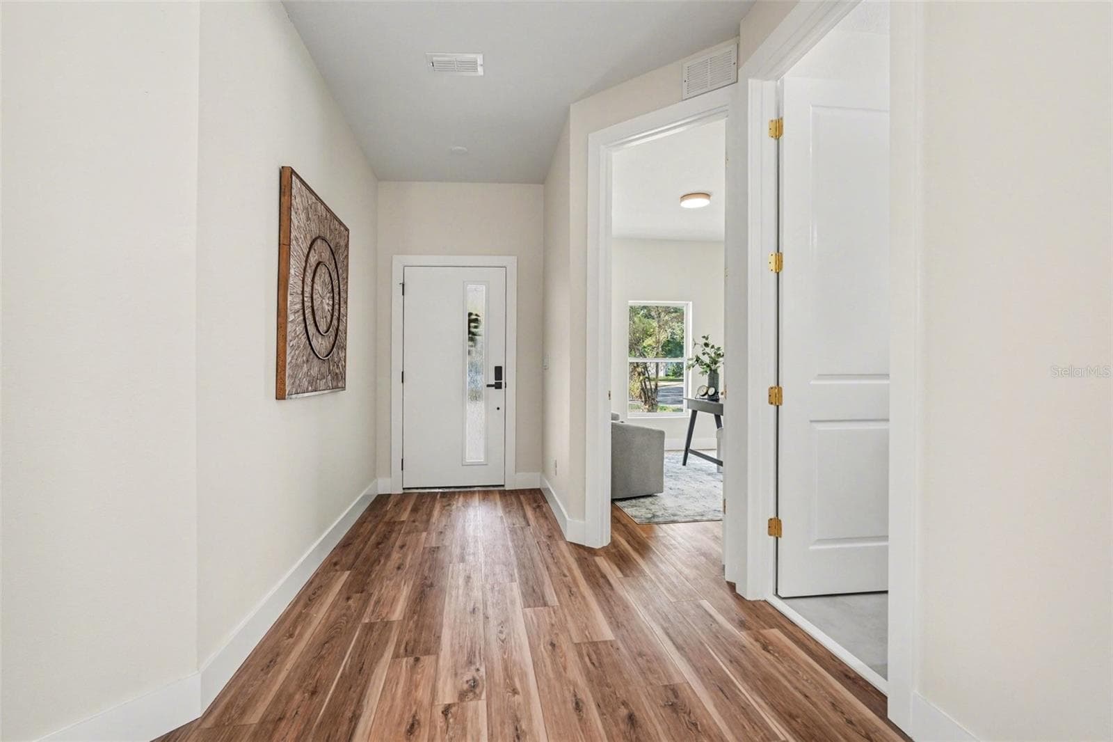 1721 W Perio St photo 3