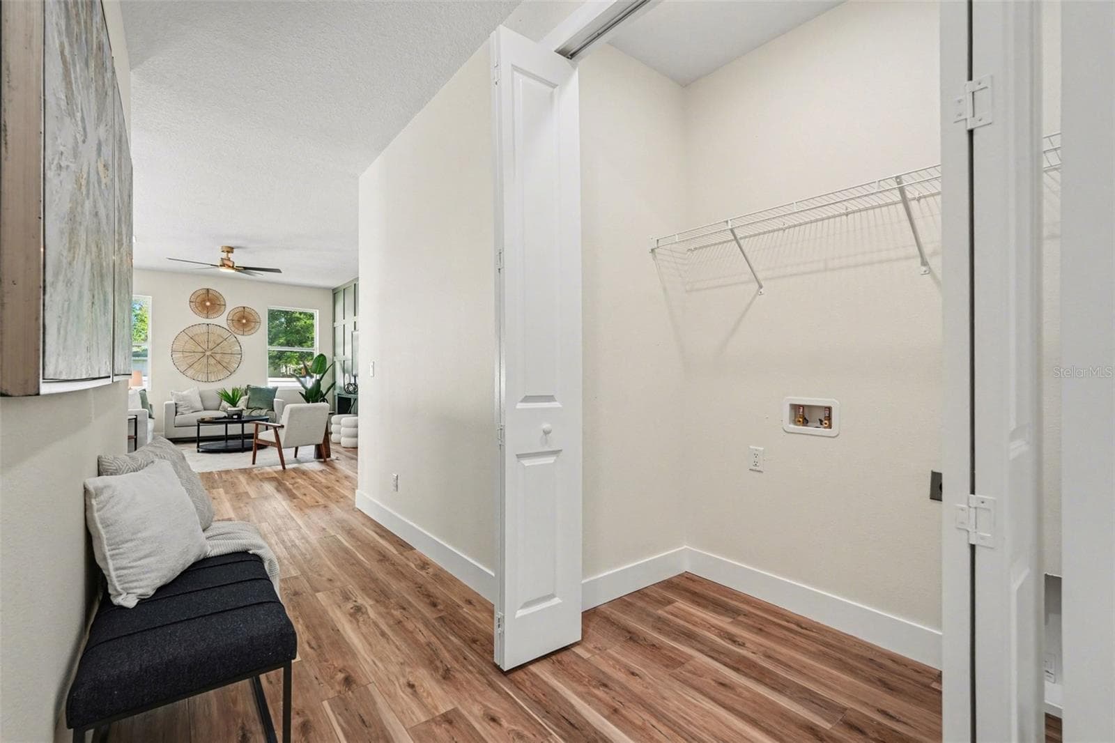 1721 W Perio St photo 5