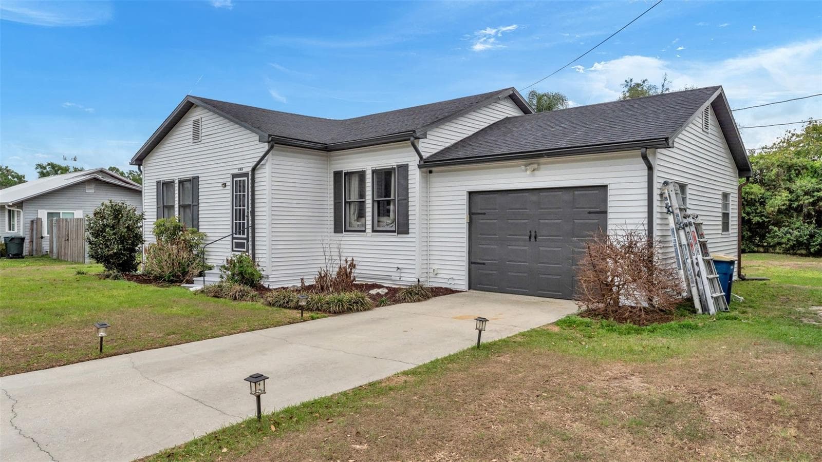 495 W Plumosa St photo 4