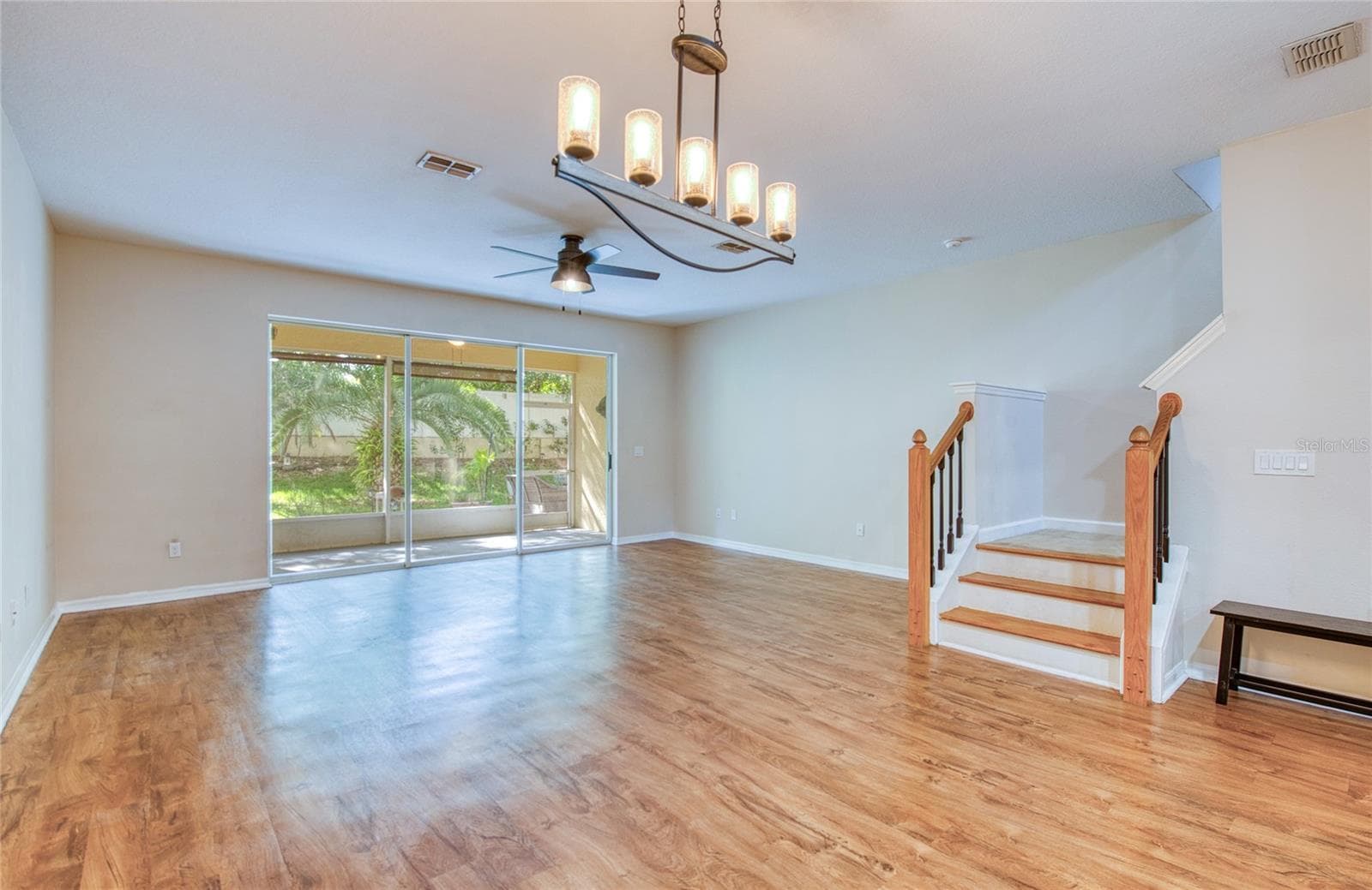 648 Spring Lake Cir photo 5