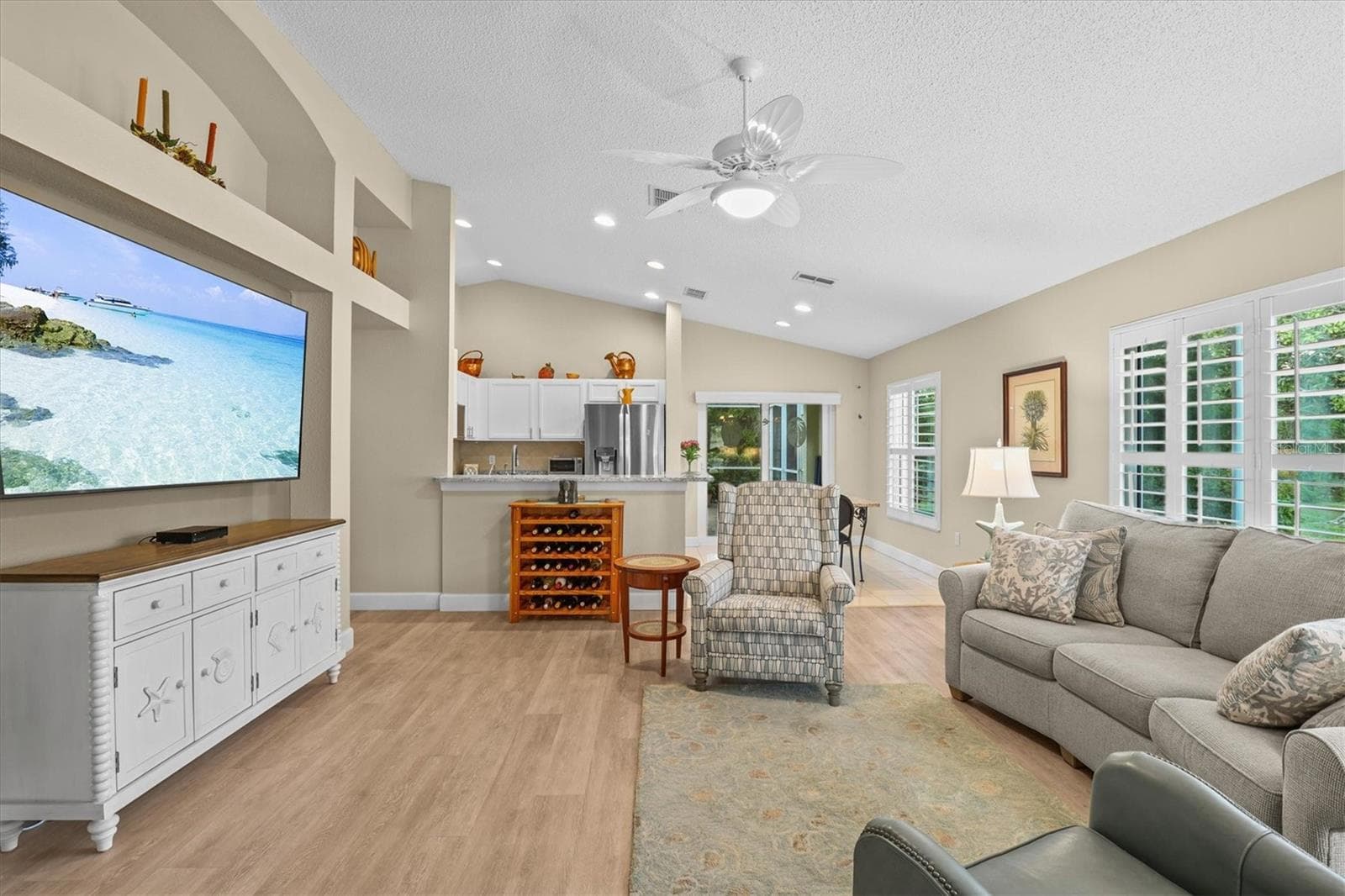 2945 Wood Pointe Dr photo 5
