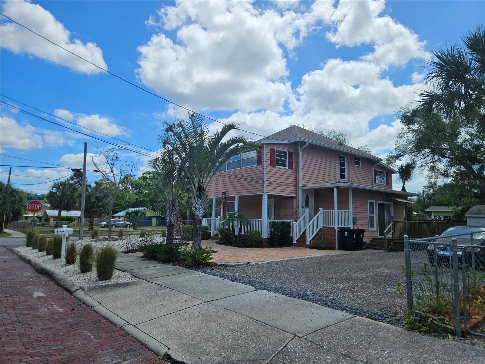 232 Cypress St photo 4