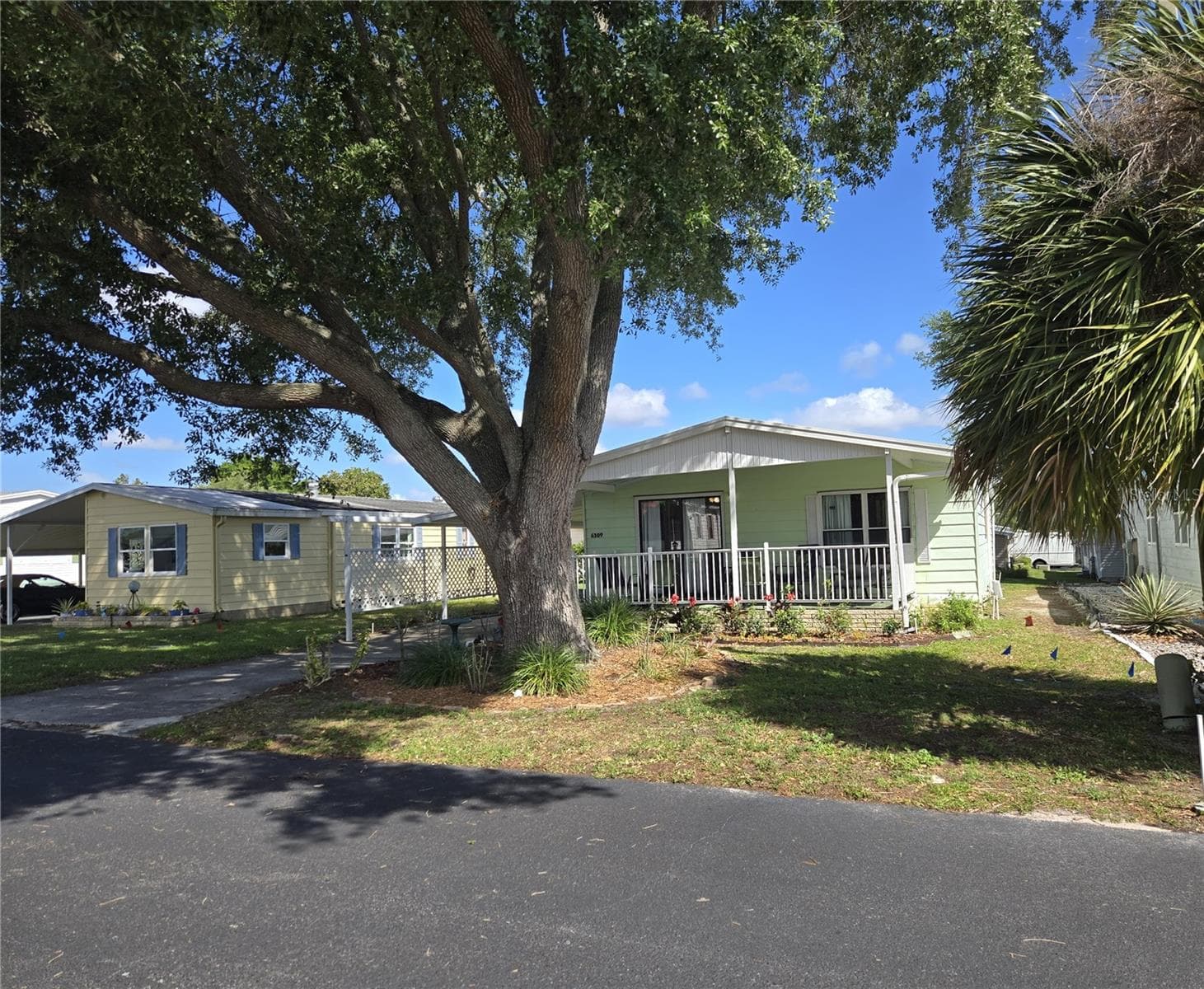 6309 Grove Pointe Dr SE photo 3
