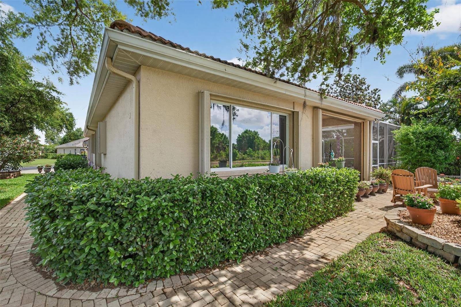 4940 Bridgehampton Blvd photo 4