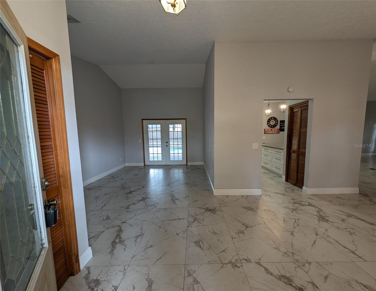 2106 Whitlock Pl photo 4